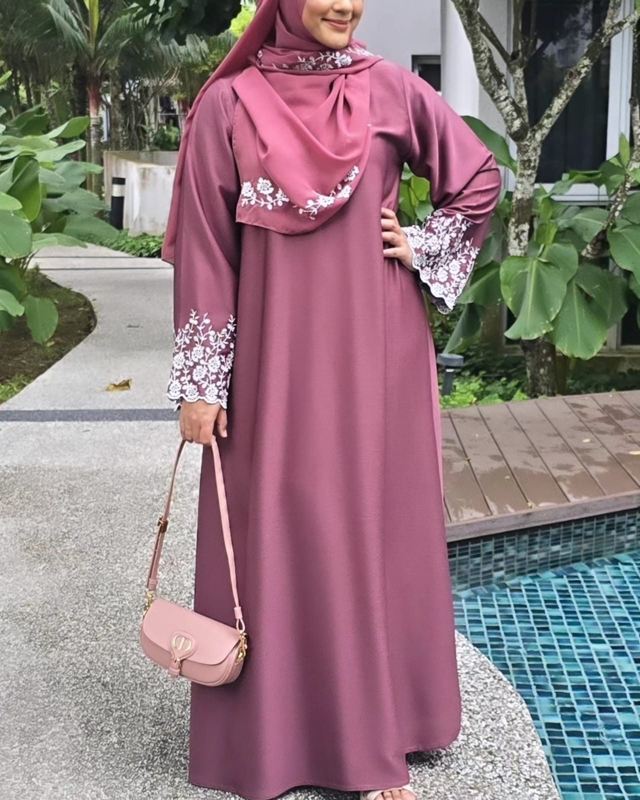 Abaya Umairah