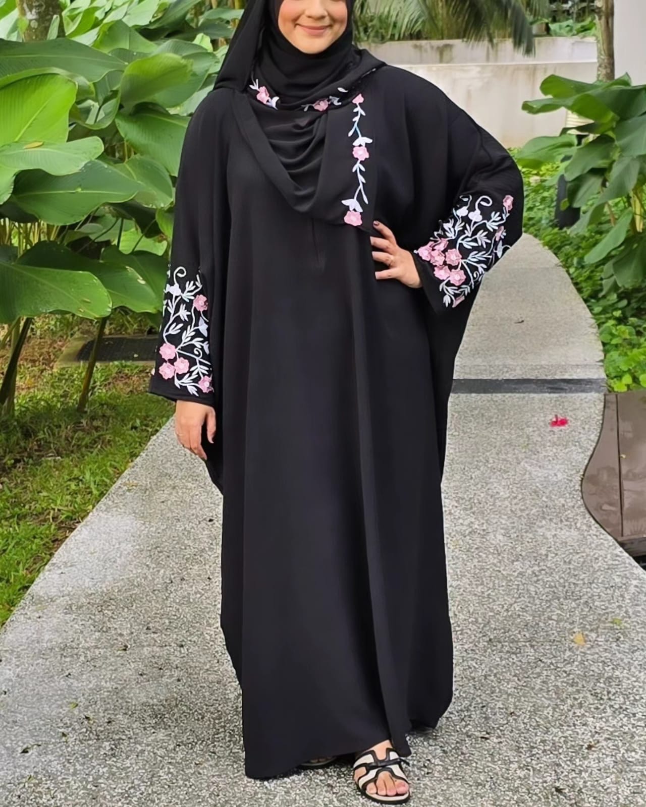 Abaya Ayra