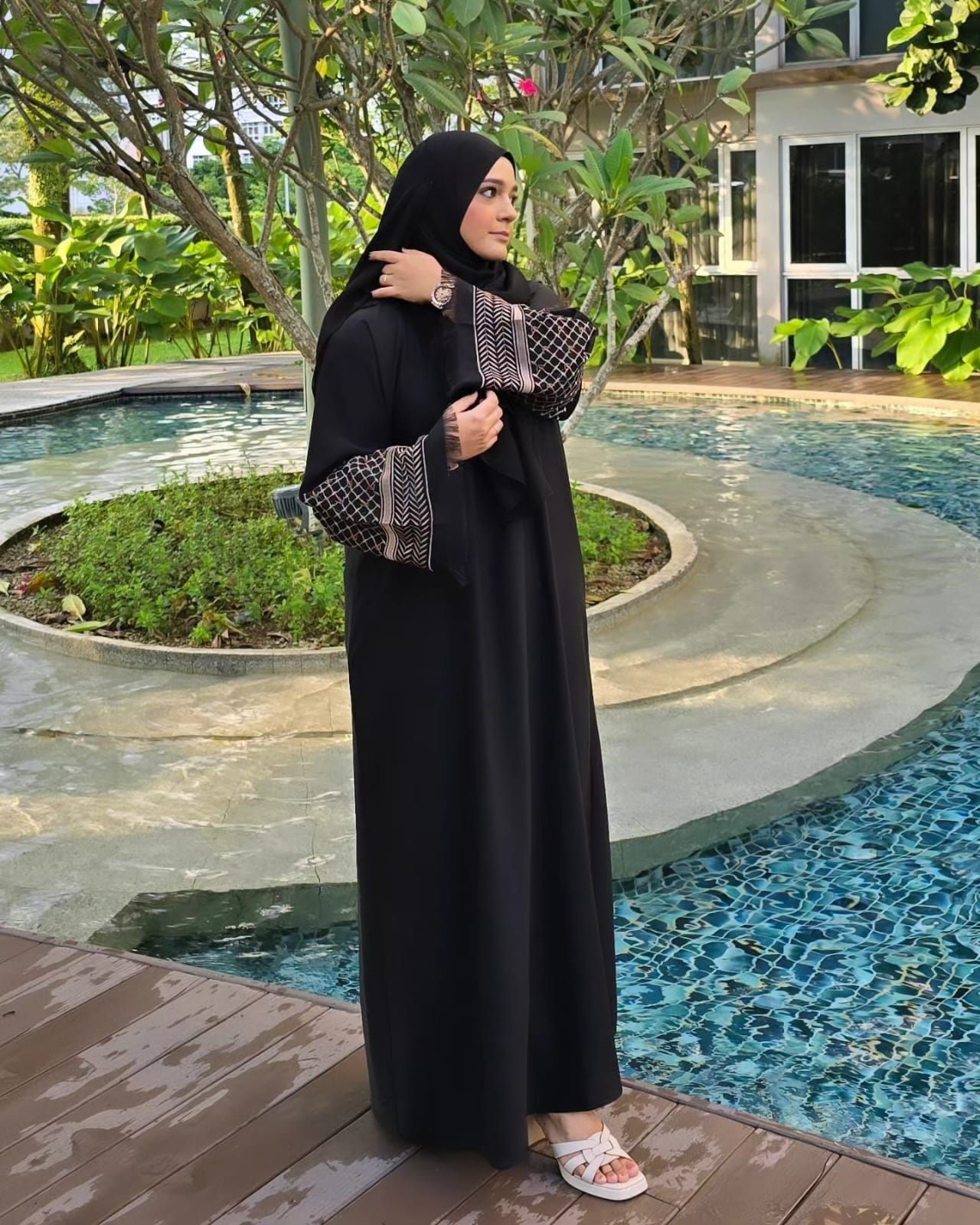 Abaya Harr